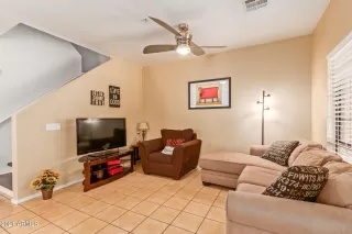 Photo #5: 6268875 Listing