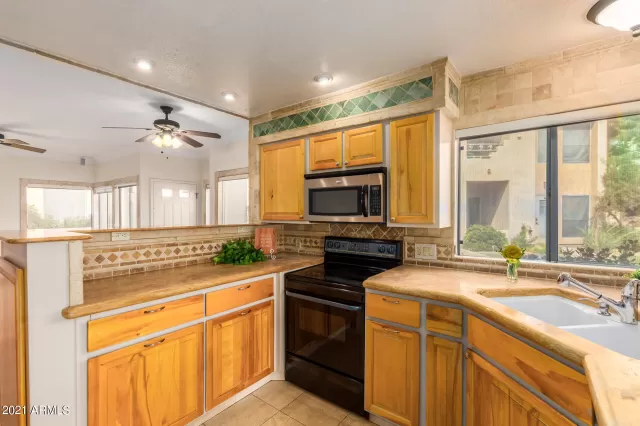 MLS: 6269075 Condo For Sale