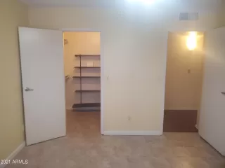 Photo #5: 6269447 Listing