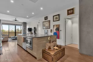 Photo #5: 6269511 Listing