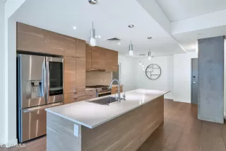 Photo #3: 6269671 Listing