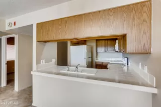 Photo #6: 6269822 Listing