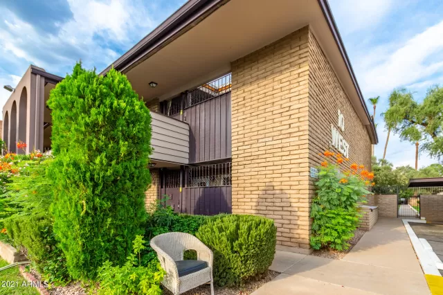 MLS: 6269892 Condo For Sale