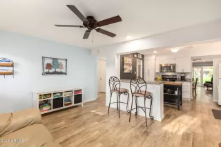 Photo #5: 6269892 Listing