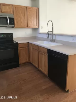 Photo #2: 6269898 Listing 