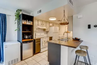 Photo #5: 6270383 Listing 