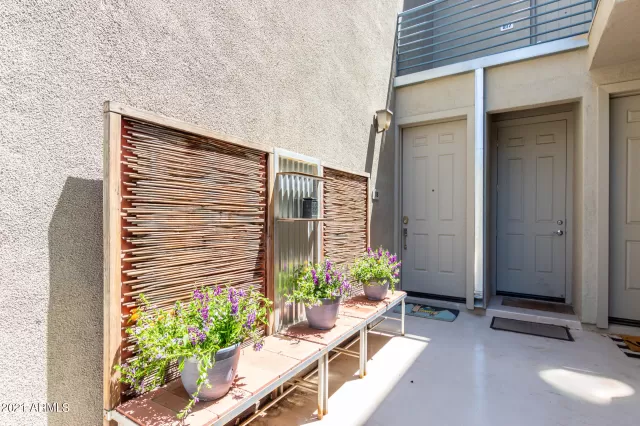 MLS: 6270410 Condo For Sale