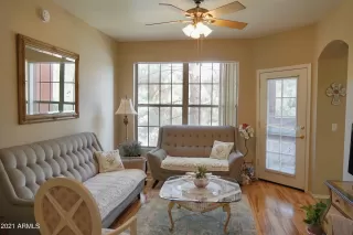 Photo #5: 6270626 Listing