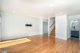 Photo #5: 6270712 Listing