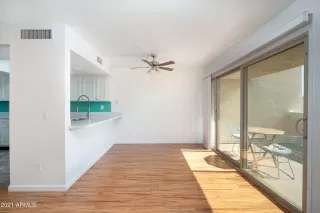 Photo #6: 6270712 Listing