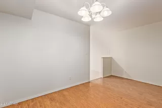 Photo #5: 6270756 Listing