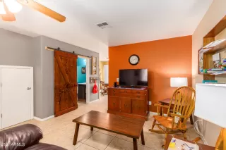 Photo #4: 6270936 Listing