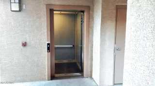 Photo #2: 6271094 Listing