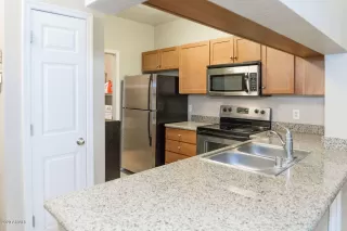 Photo #6: 6271113 Listing