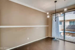 Photo #5: 6271263 Listing