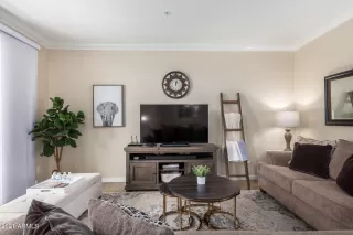 Photo #3: 6271392 Listing