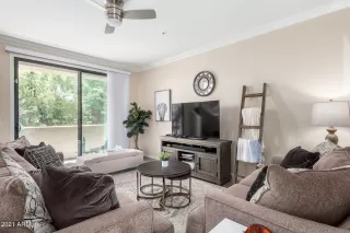 Photo #4: 6271392 Listing