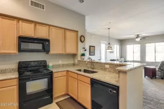 Photo #2: 6271405 Listing