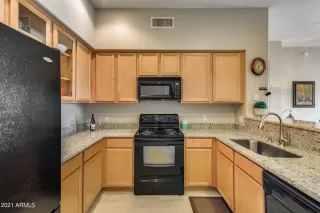 Photo #3: 6271405 Listing