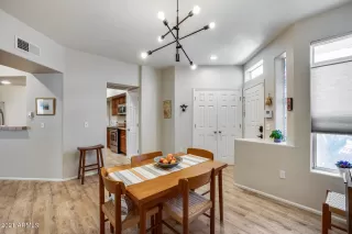 Photo #4: 6271419 Listing