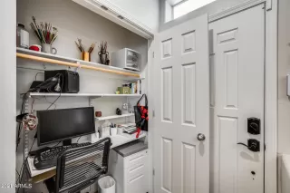 Photo #6: 6271419 Listing