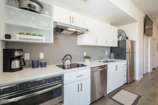 Photo #5: 6271795 Listing