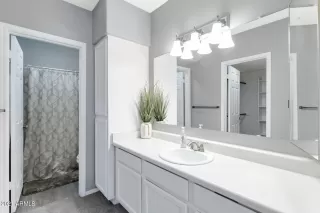 Photo #5: 6272102 Listing