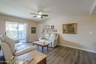 Photo #4: 6272406 Listing