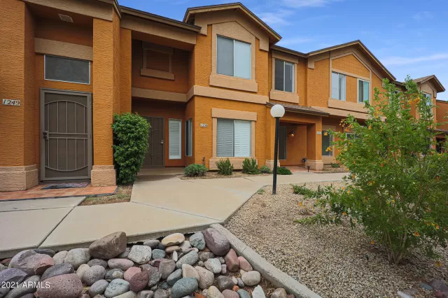MLS: 6272414 Condo For Sale