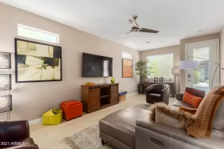 Photo #6: 6272767 Listing