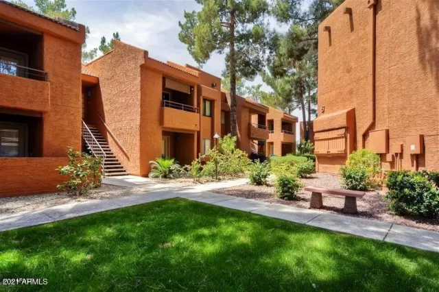 MLS: 6272785 Condo For Sale