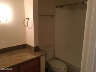 Photo #5: 6272785 Listing