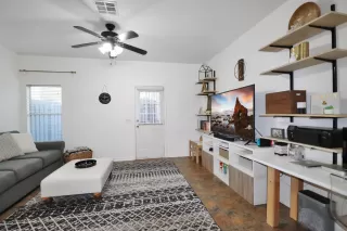 Photo #1: 6272838 Listing