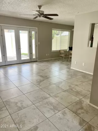 Photo #5: 6272898 Listing