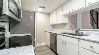Photo #3: 6273063 Listing