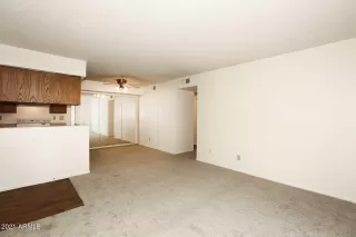 Photo #6: 6273165 Listing