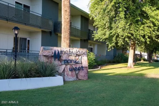 MLS: 6274044 Condo For Sale