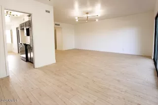 Photo #5: 6274044 Listing