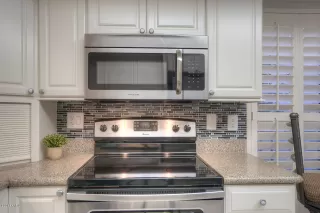 Photo #5: 6274206 Listing