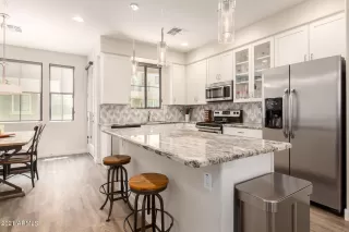 Photo #2: 6274306 Listing 