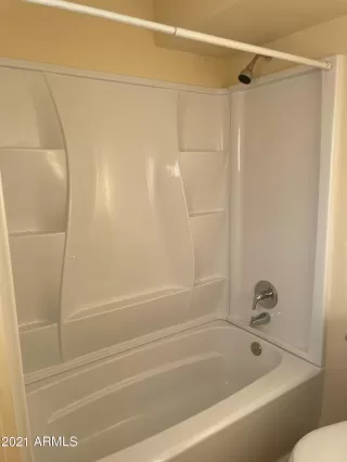 Photo #4: 6274468 Listing