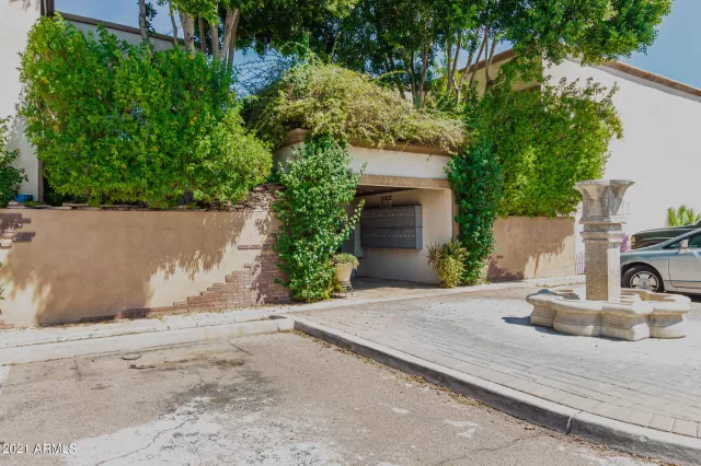 MLS: 6274524 Condo For Sale