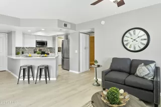 Photo #5: 6274589 Listing 