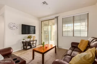 Photo #5: 6274776 Listing