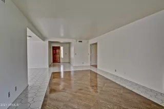 Photo #6: 6274848 Listing