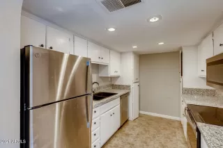 Photo #3: 6275016 Listing