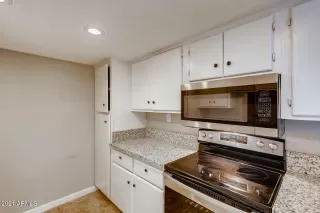 Photo #4: 6275016 Listing