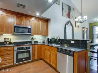 Photo #5: 6275141 Listing