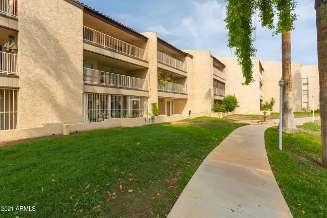 MLS: 6275211 Condo For Sale