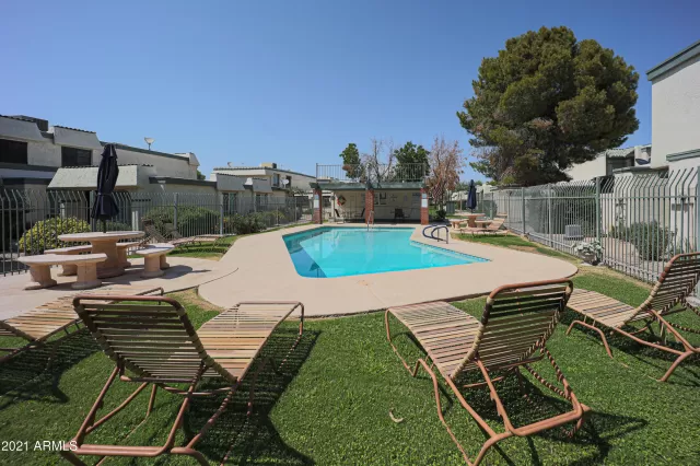 MLS: 6275639 Condo For Sale